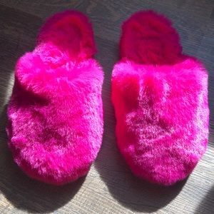 J. Crew Fuzzy pink slippers
